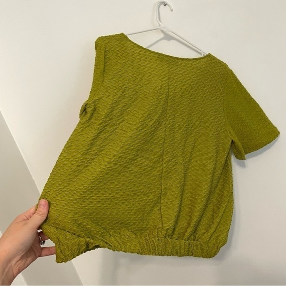 SUNDAY IN BROOKLYN ANTHROPOLOGIE ANTHRO Sidonie V-Neck Top Green Textured Blouse - Picture 12 of 12